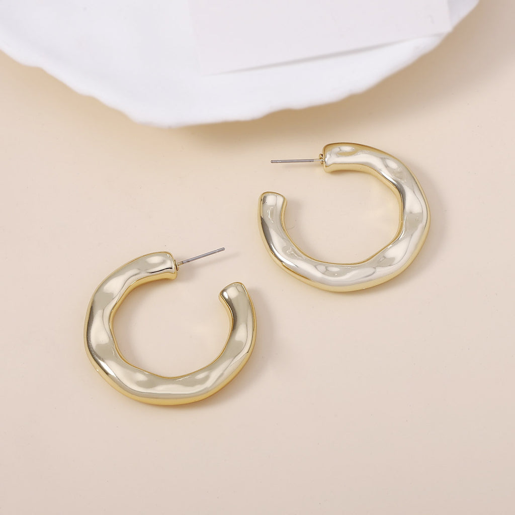 Atemberaubende Ohrring für den Alltag