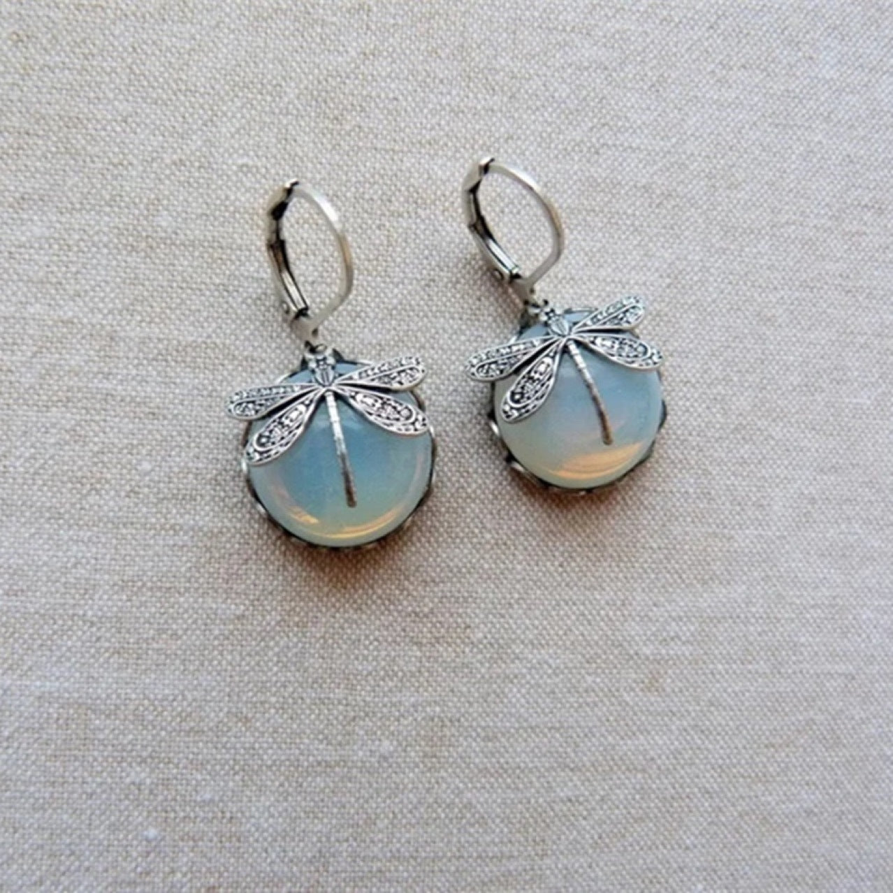 Zarte handwerkliche Ohrring