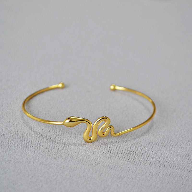 Schöne Gold Armband mit einzigartigem Stil