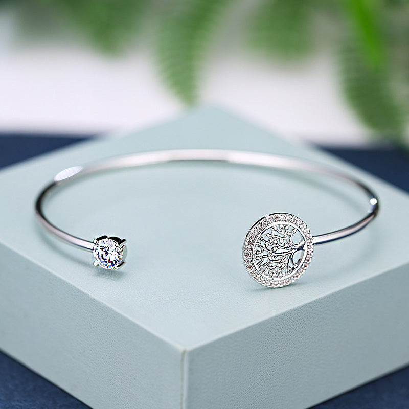 Schöne Gold Armband mit einzigartigem Stil