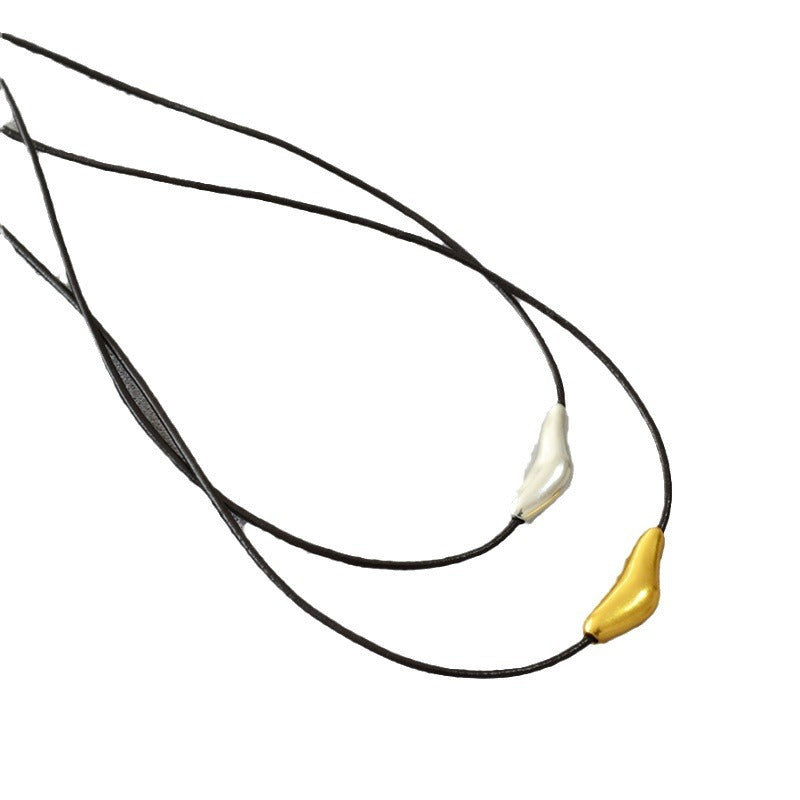 Schöne Gold Halskette mit einzigartigem Stil