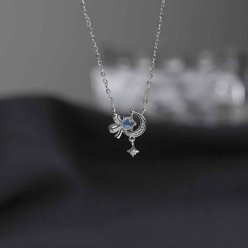 Zarte handwerkliche Halskette