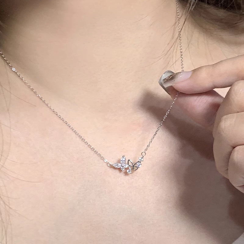 Schöne Halskette mit einzigartigem Stil