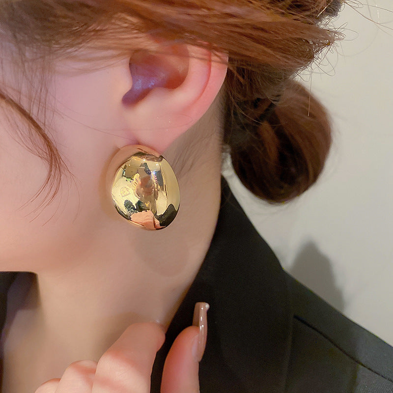 Atemberaubende Ohrring für den Alltag