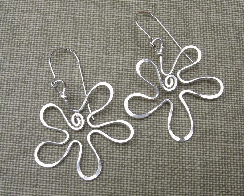 Atemberaubende Ohrring für den Alltag