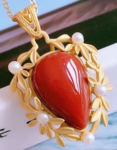 Schöne Silber Halskette mit einzigartigem Stil