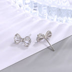 Zarte handwerkliche Ohrring