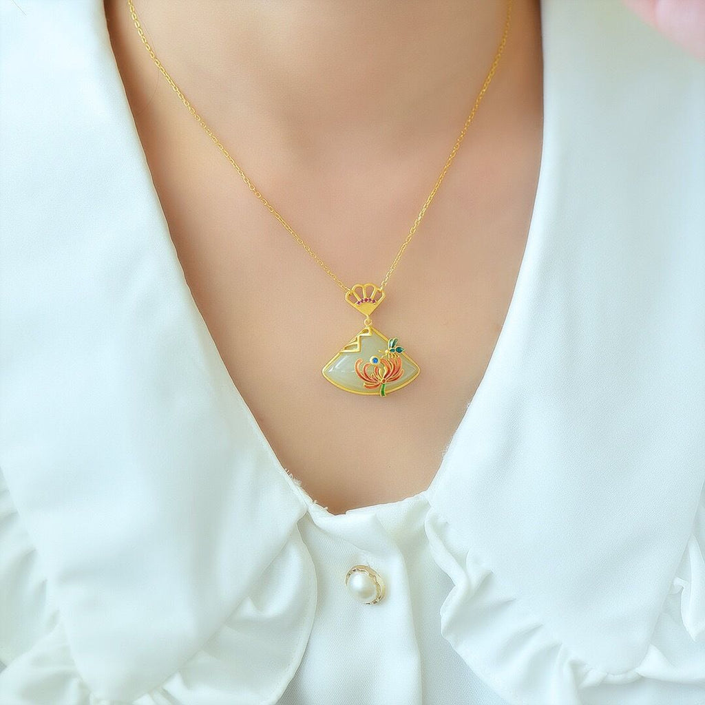 Zarte handwerkliche Halskette