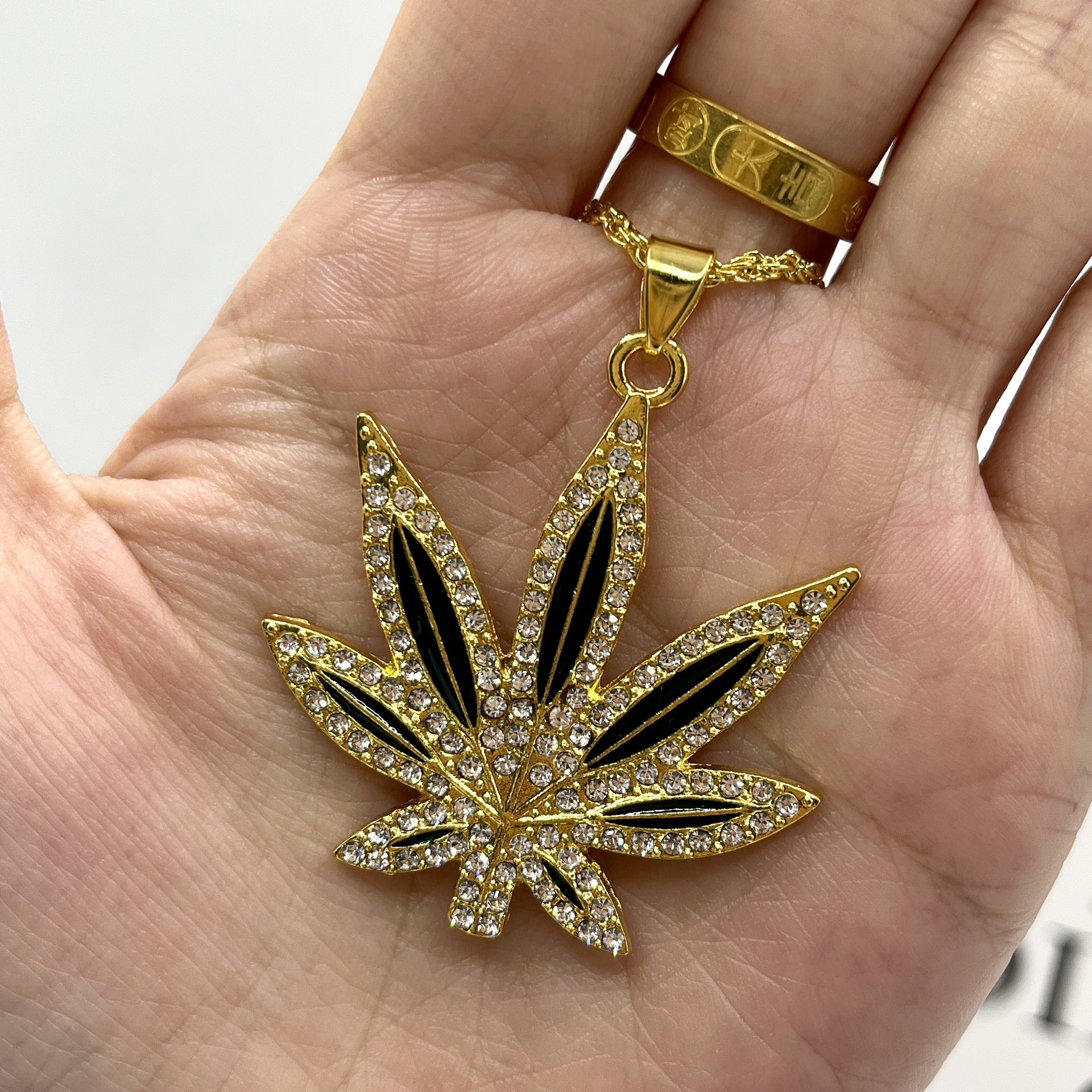 Elegante Halskette für jeden Anlass