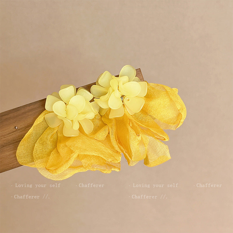 Atemberaubende Ohrring für den Alltag