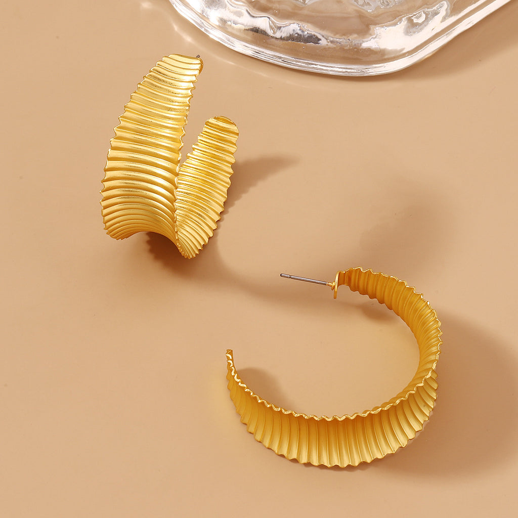 Atemberaubende Ohrring für den Alltag