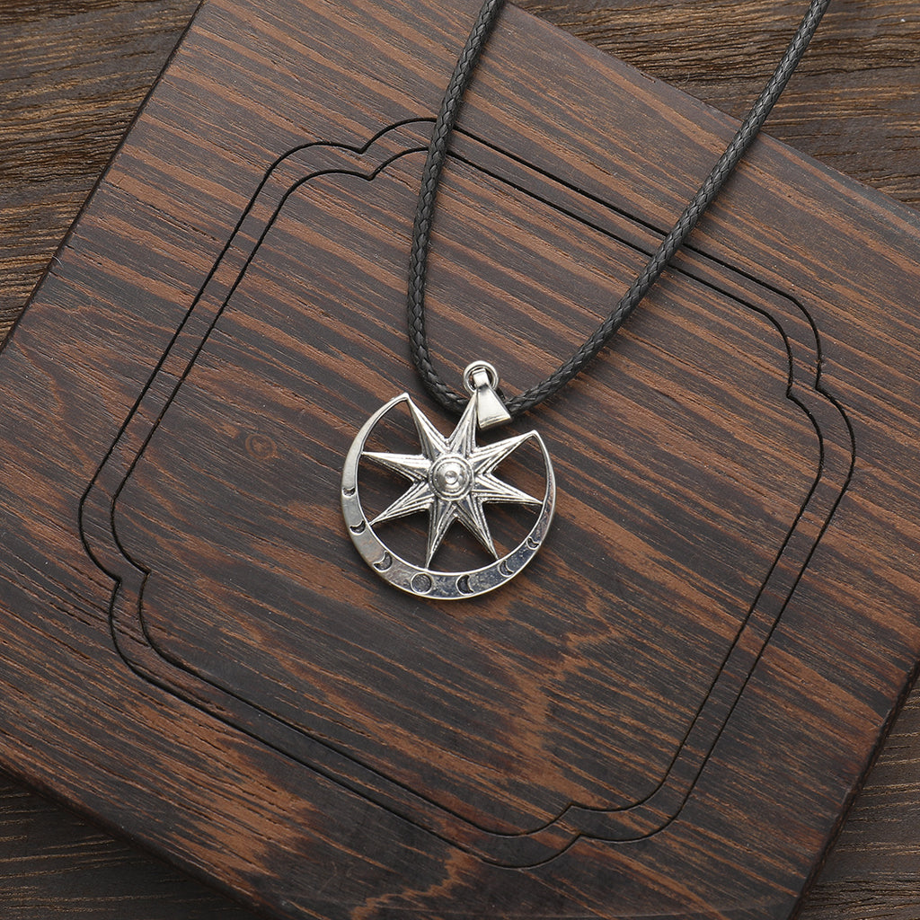 Zarte handwerkliche Halskette