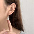 Zarte handwerkliche Ohrring