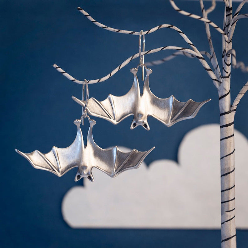 Zarte handwerkliche Ohrring