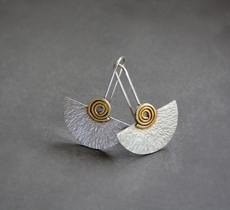 Schöne Ohrring mit einzigartigem Stil