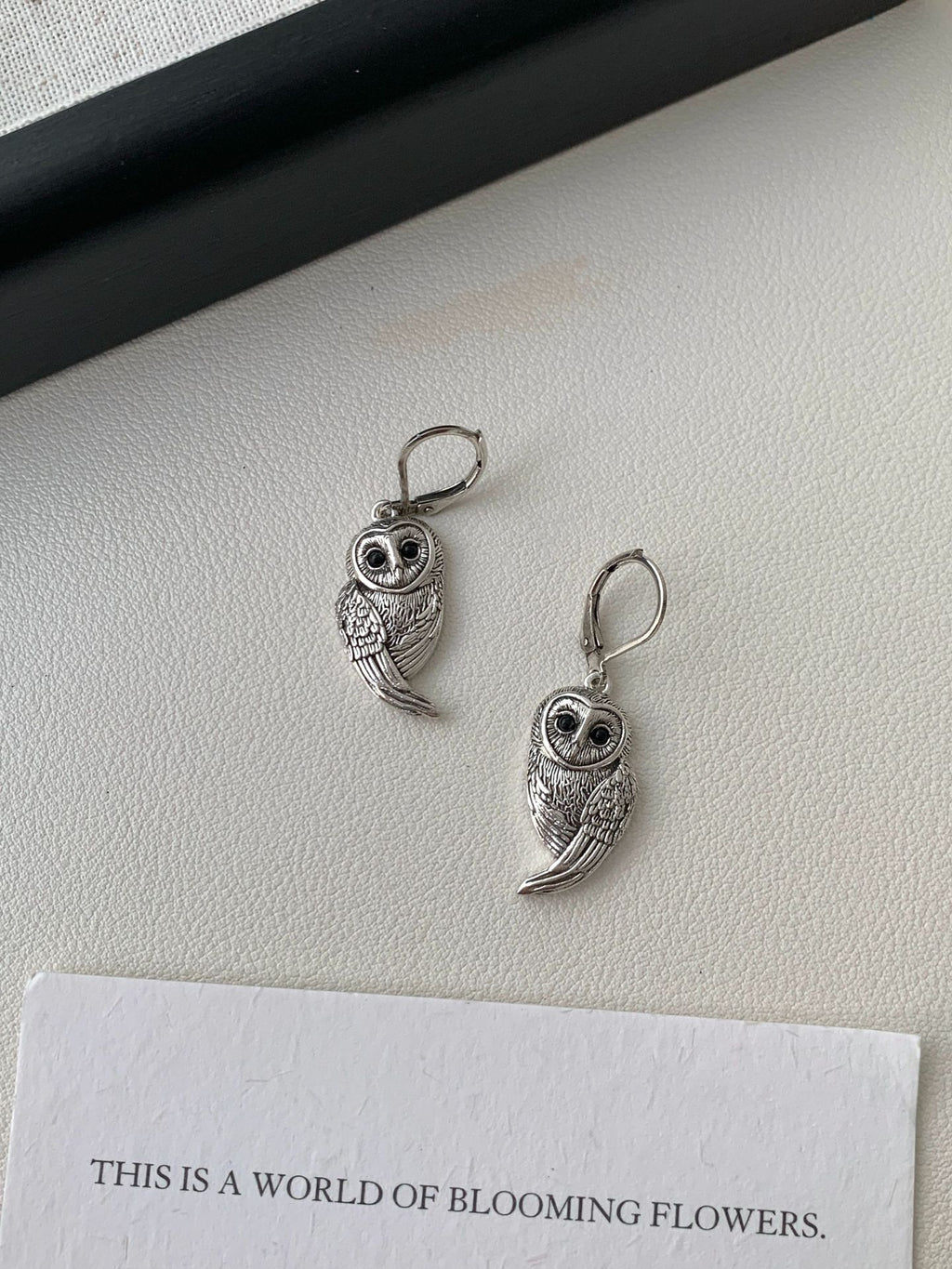 Zarte handwerkliche Ohrring