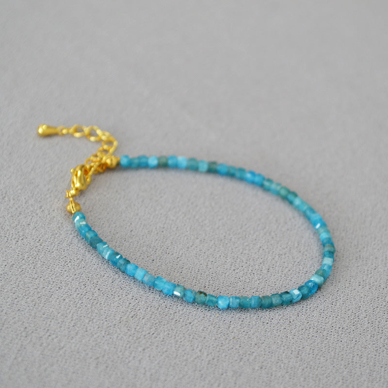 Zarte handwerkliche Halskette