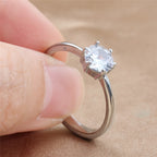 Zarte handwerkliche Ring