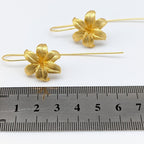 Atemberaubende Ohrring für den Alltag