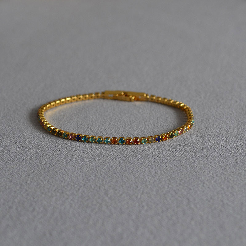 Schöne Armband mit einzigartigem Stil