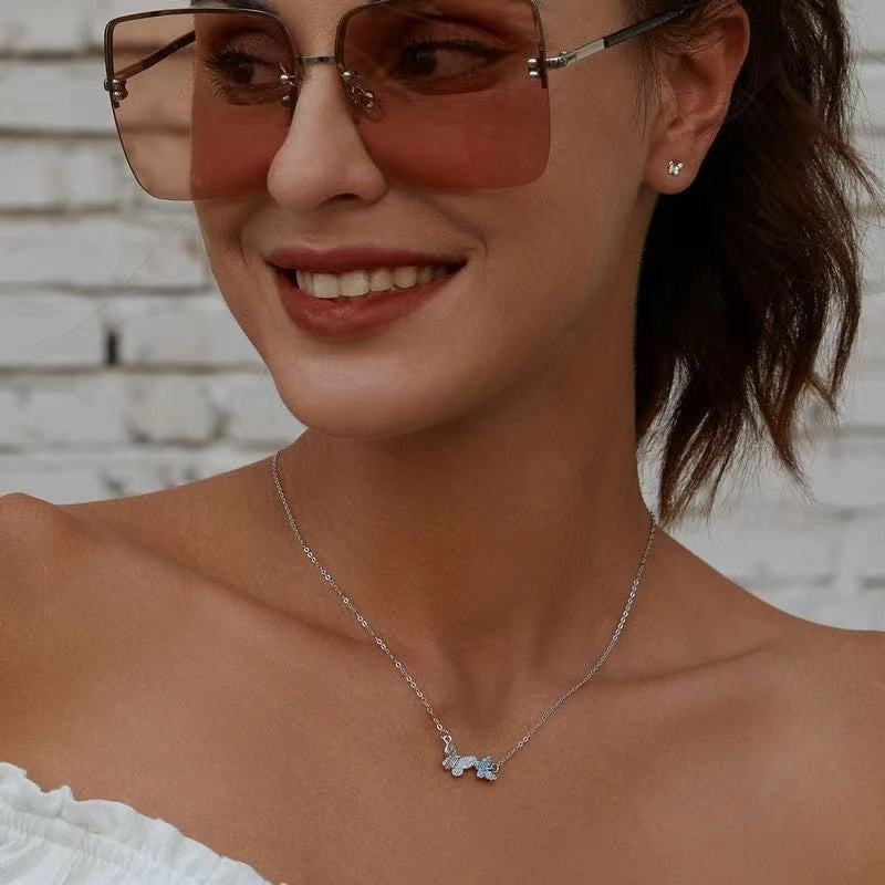 Schöne Halskette mit einzigartigem Stil