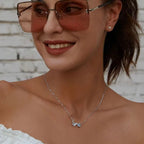 Schöne Halskette mit einzigartigem Stil