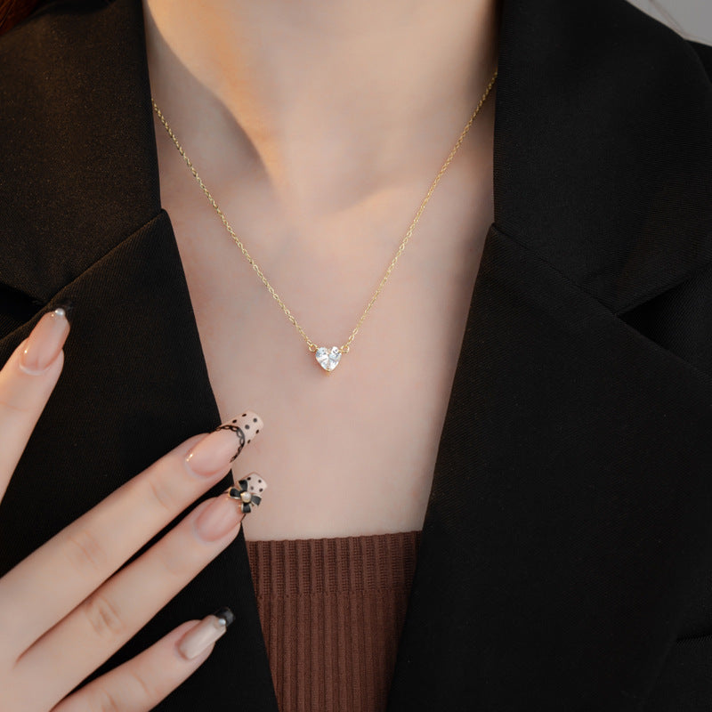 Zarte handwerkliche Halskette