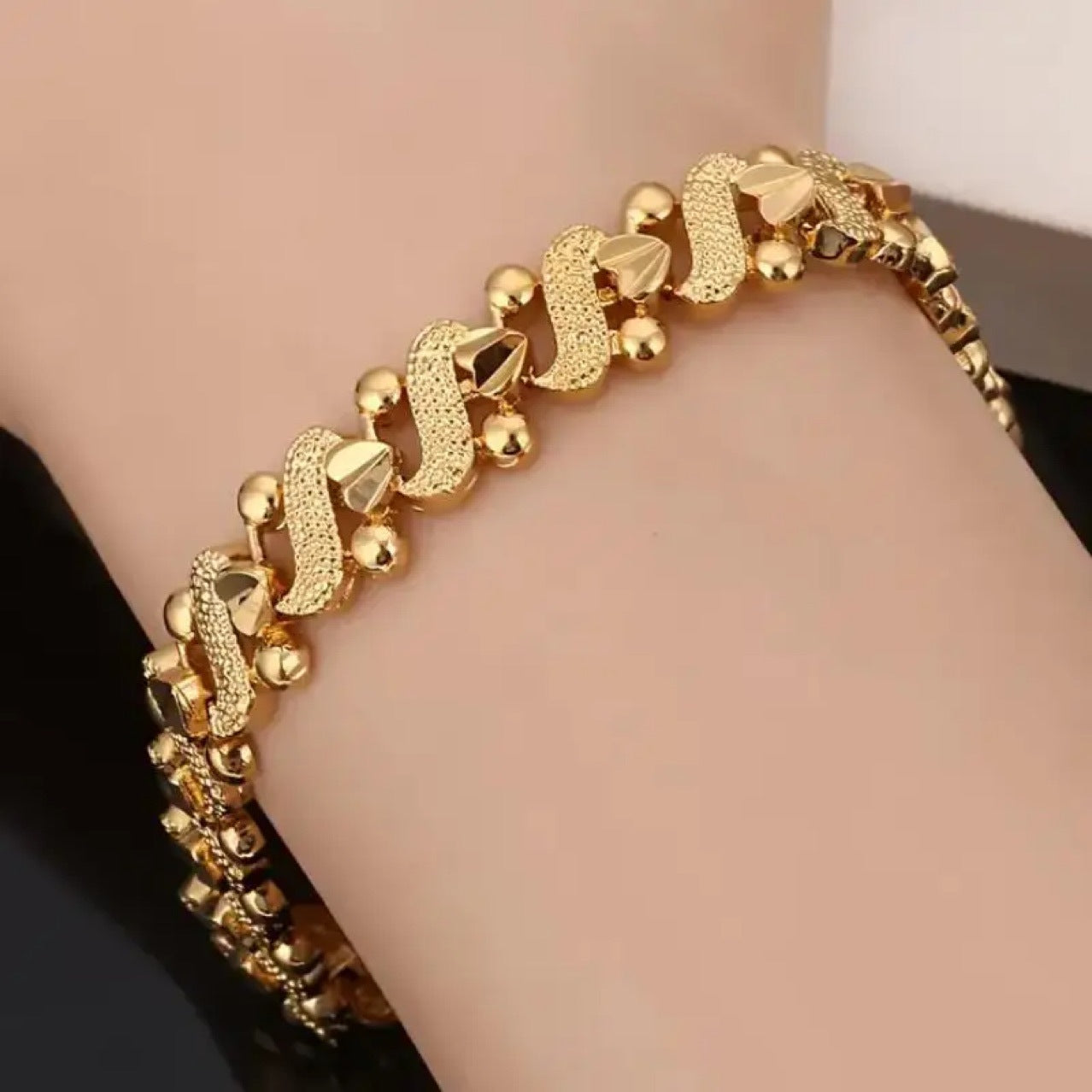 Charmante Gold Armband für jeden Anlass