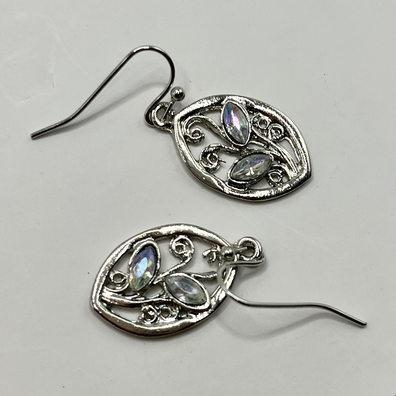 Zarte handwerkliche Ohrring