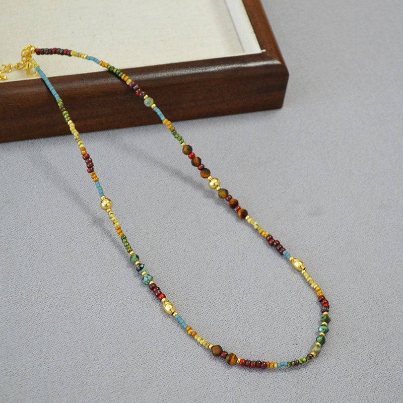 Schöne Halskette mit einzigartigem Stil