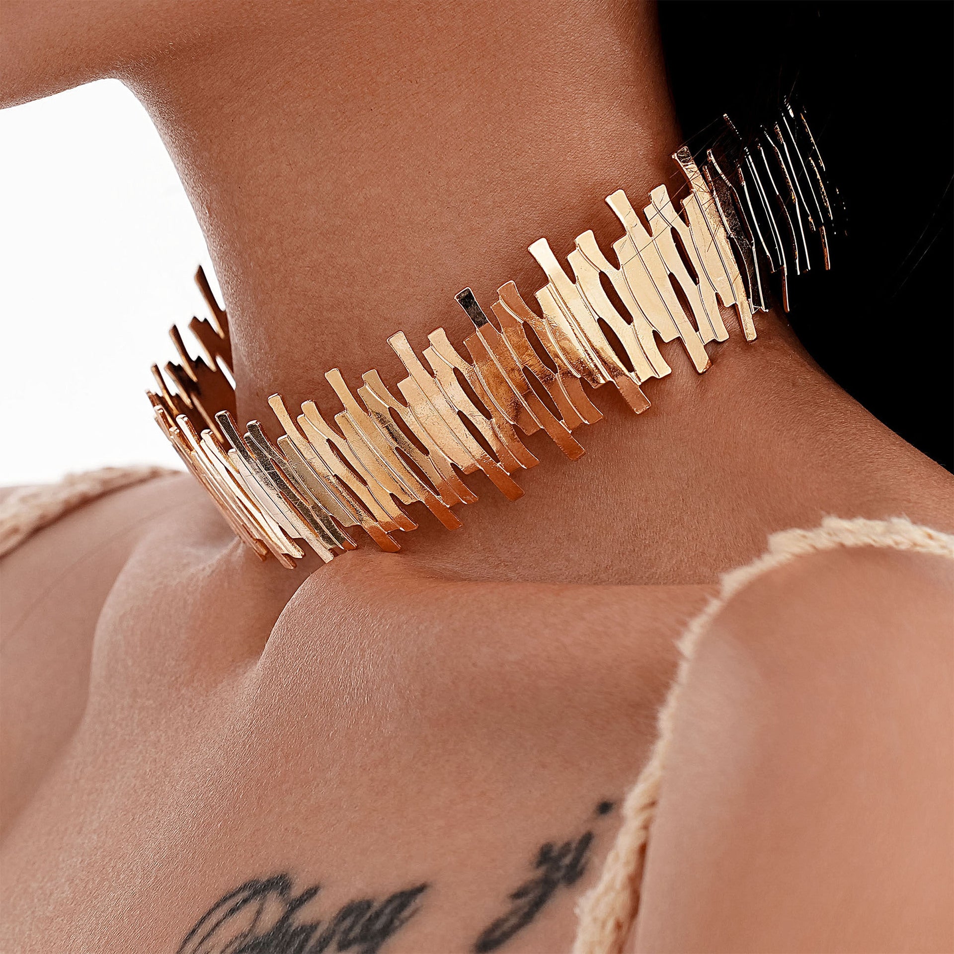 Zarte handwerkliche Halskette