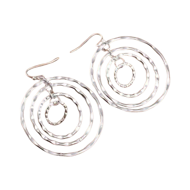 Atemberaubende Ohrring für den Alltag