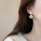 Atemberaubende Ohrring für den Alltag