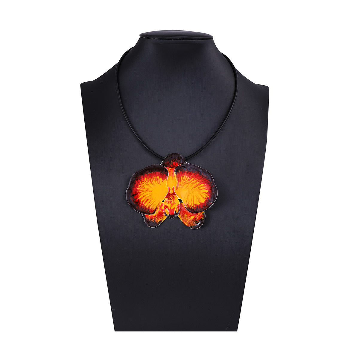 Schöne Halskette mit einzigartigem Stil