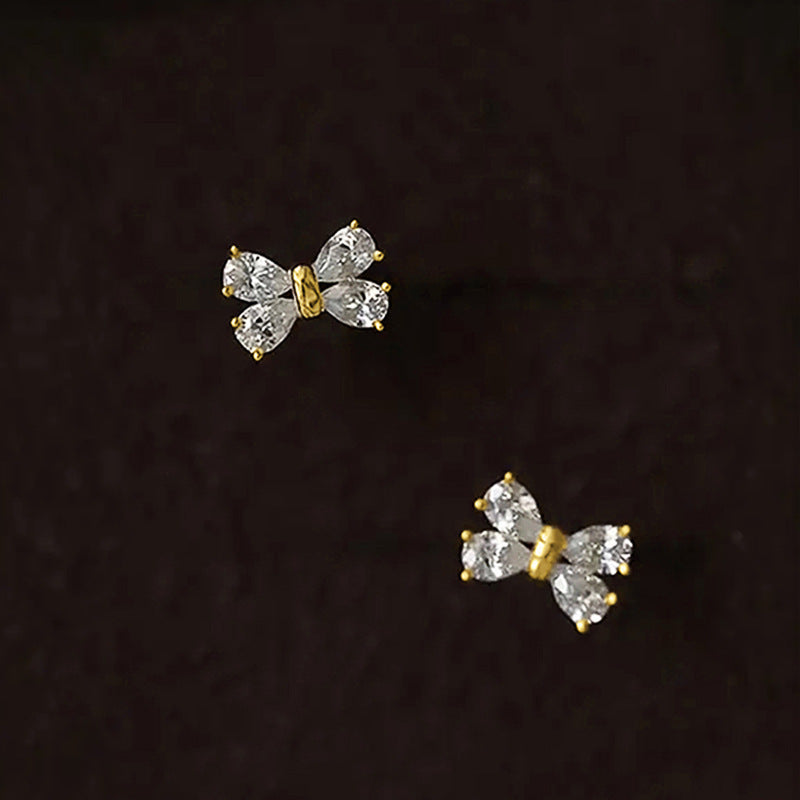 Atemberaubende Ohrring für den Alltag