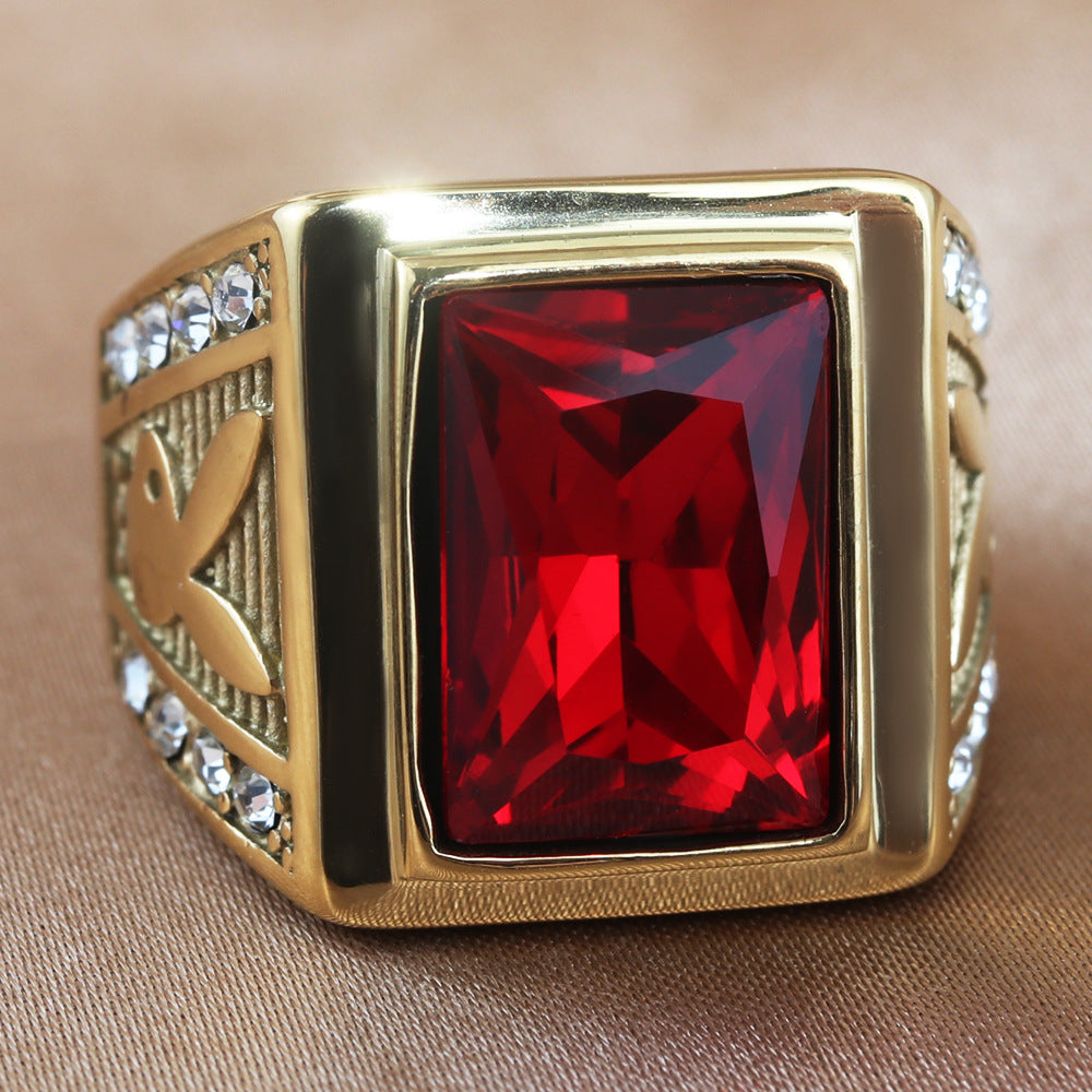 Zarte handwerkliche Ring