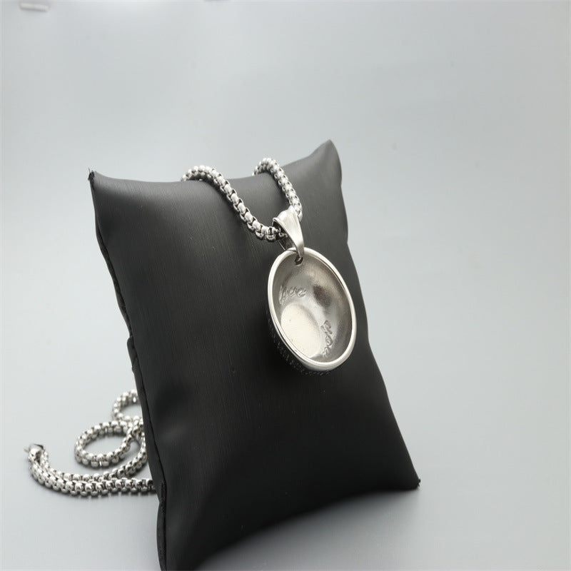 Zarte handwerkliche Halskette