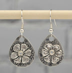 Zarte handwerkliche Ohrring