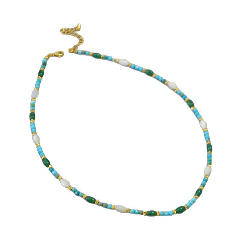 Zarte handwerkliche Halskette