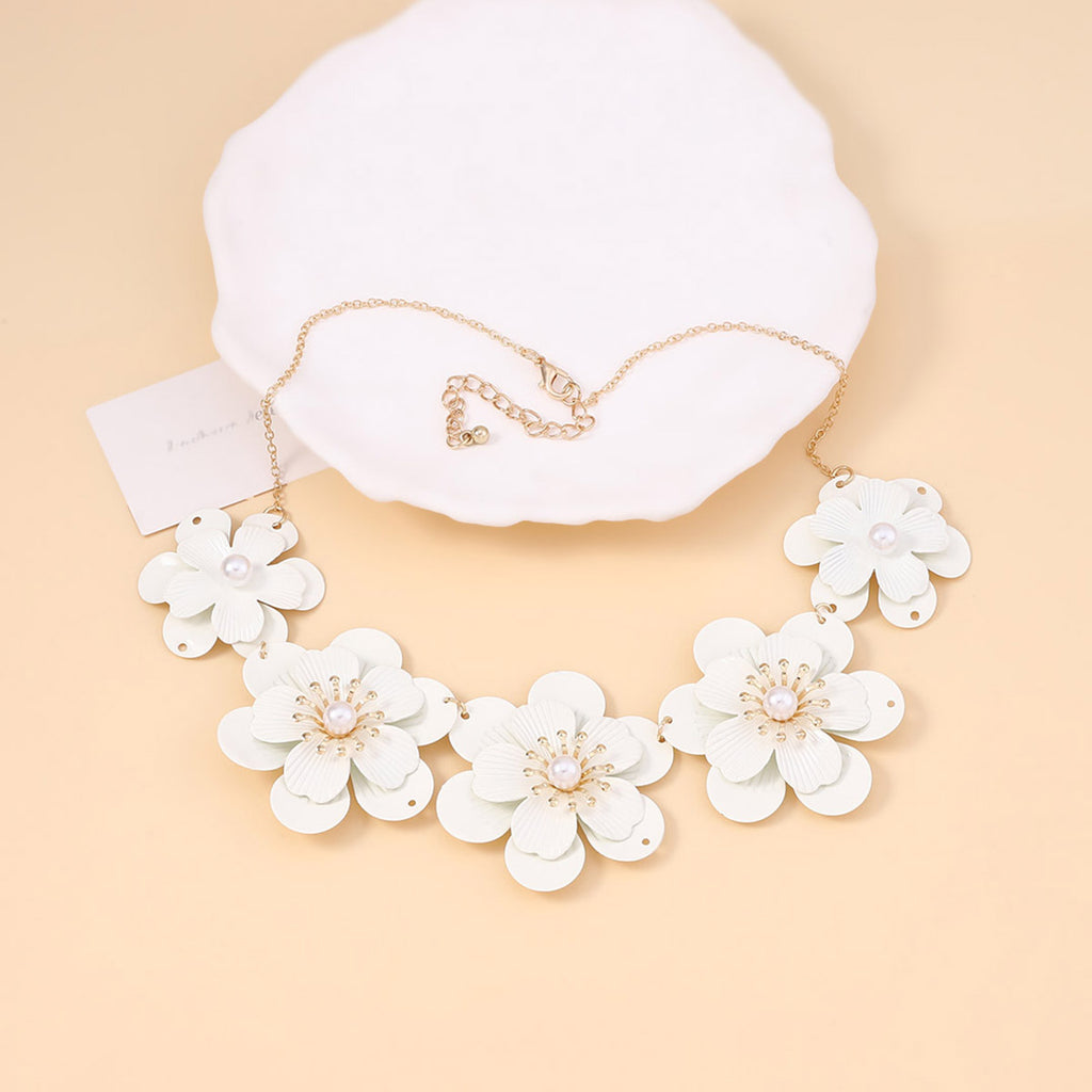 Zarte handwerkliche Perlen Halskette