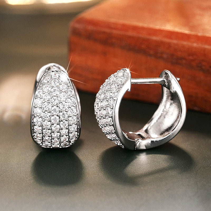 Atemberaubende Ohrring für den Alltag