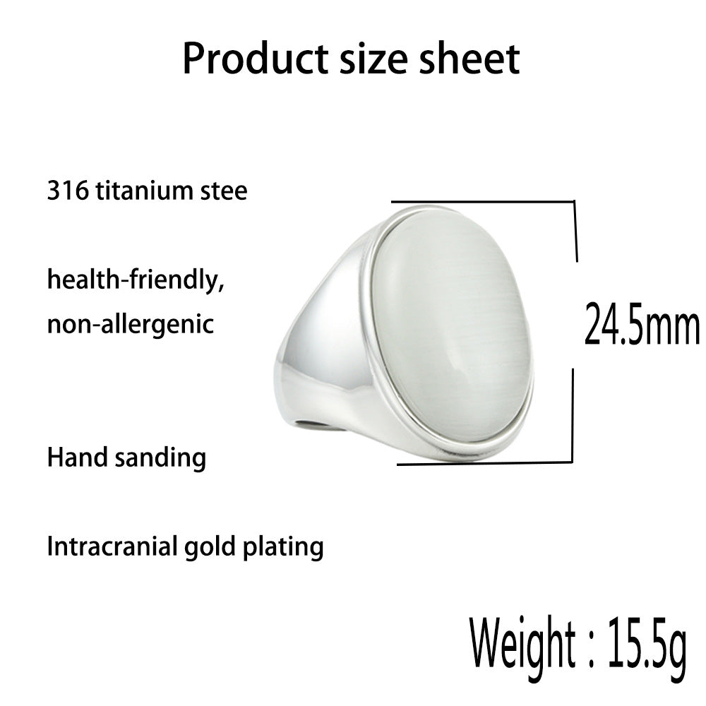 Zarte handwerkliche Ring