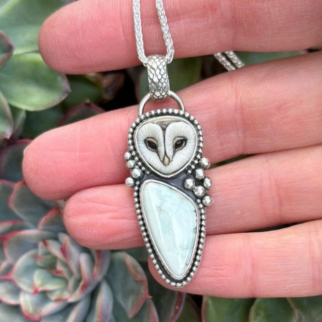 Zarte handwerkliche Halskette