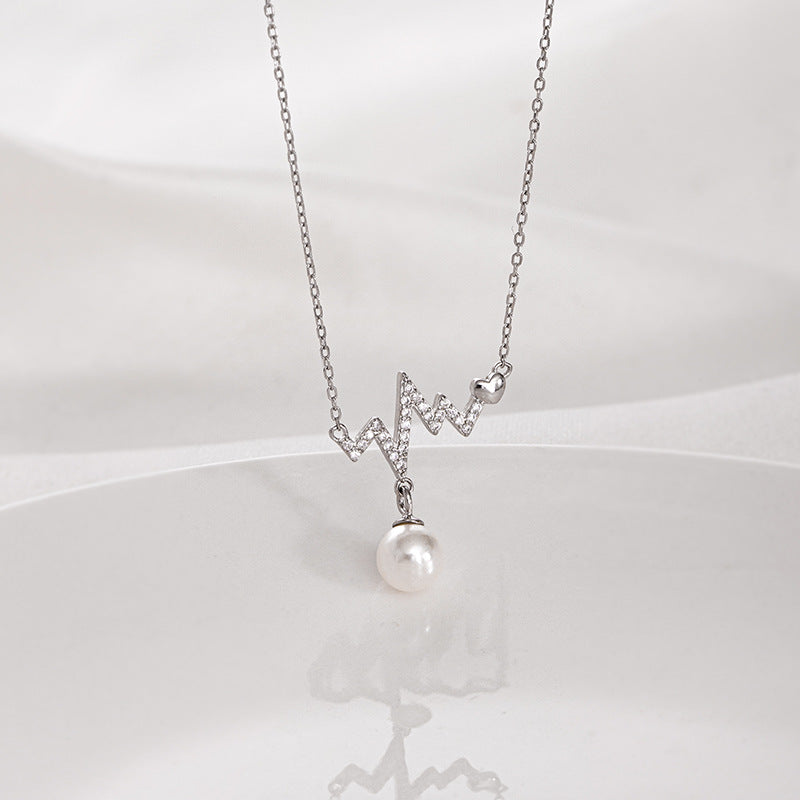 Schöne Perlen Halskette mit einzigartigem Stil