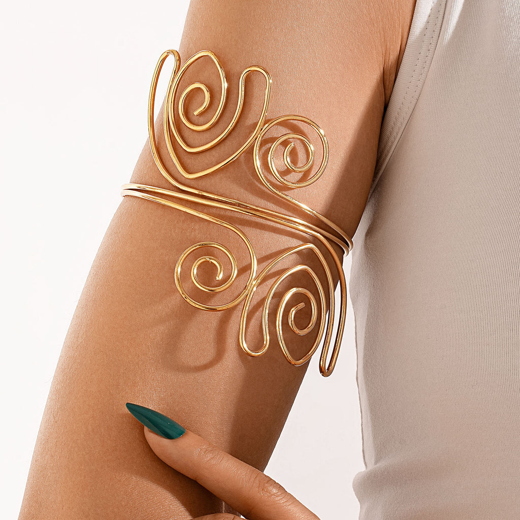 Schöne Gold Armband mit einzigartigem Stil