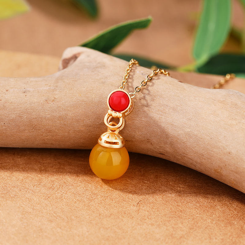 Schöne Halskette mit einzigartigem Stil