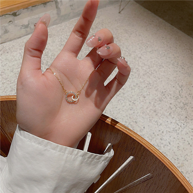 Klassische Halskette mit zeitloser Eleganz