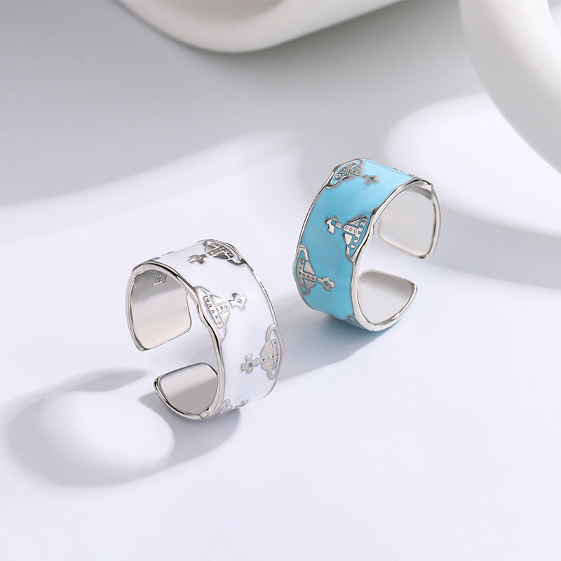 Zarte handwerkliche Ring