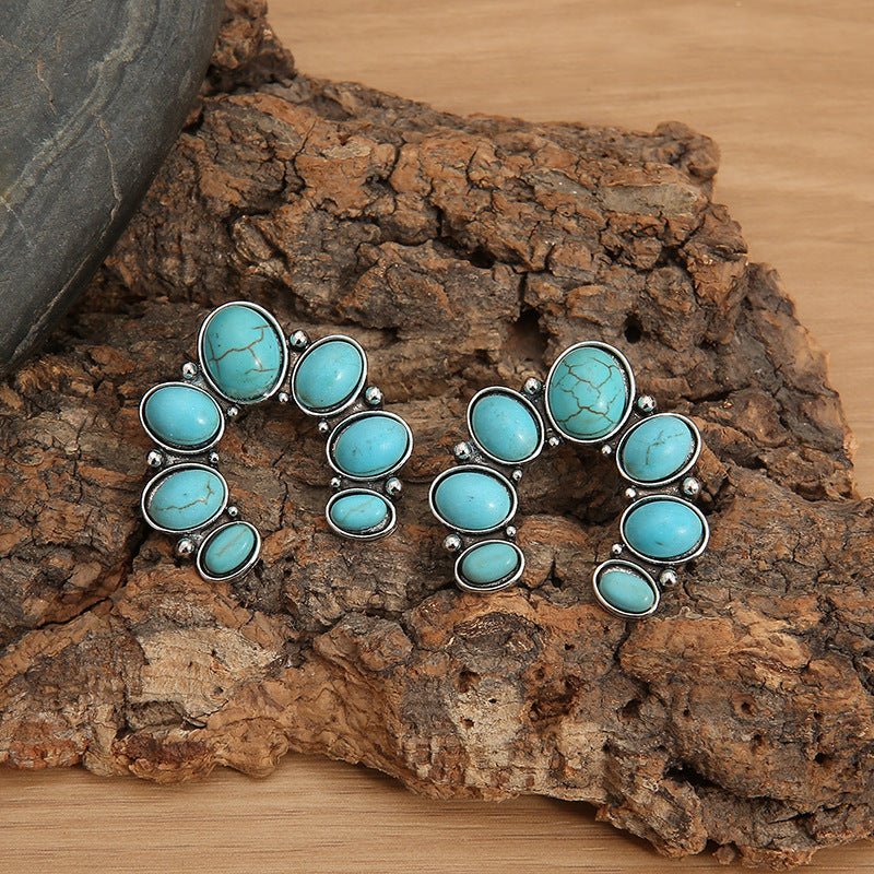 Zarte handwerkliche Ohrring