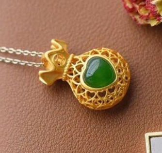 Schöne Silber Halskette mit einzigartigem Stil